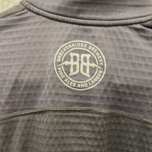 Under Armour UA Spectra 1/2 Zip. Under Armour and Breckenridge Brewery Logos. - Picture 5 of 7